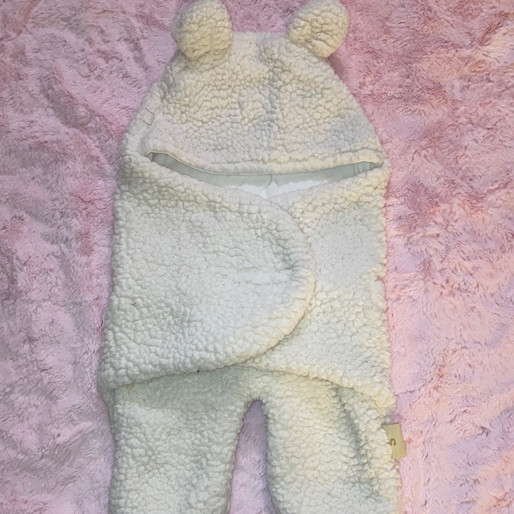 Bear swaddle